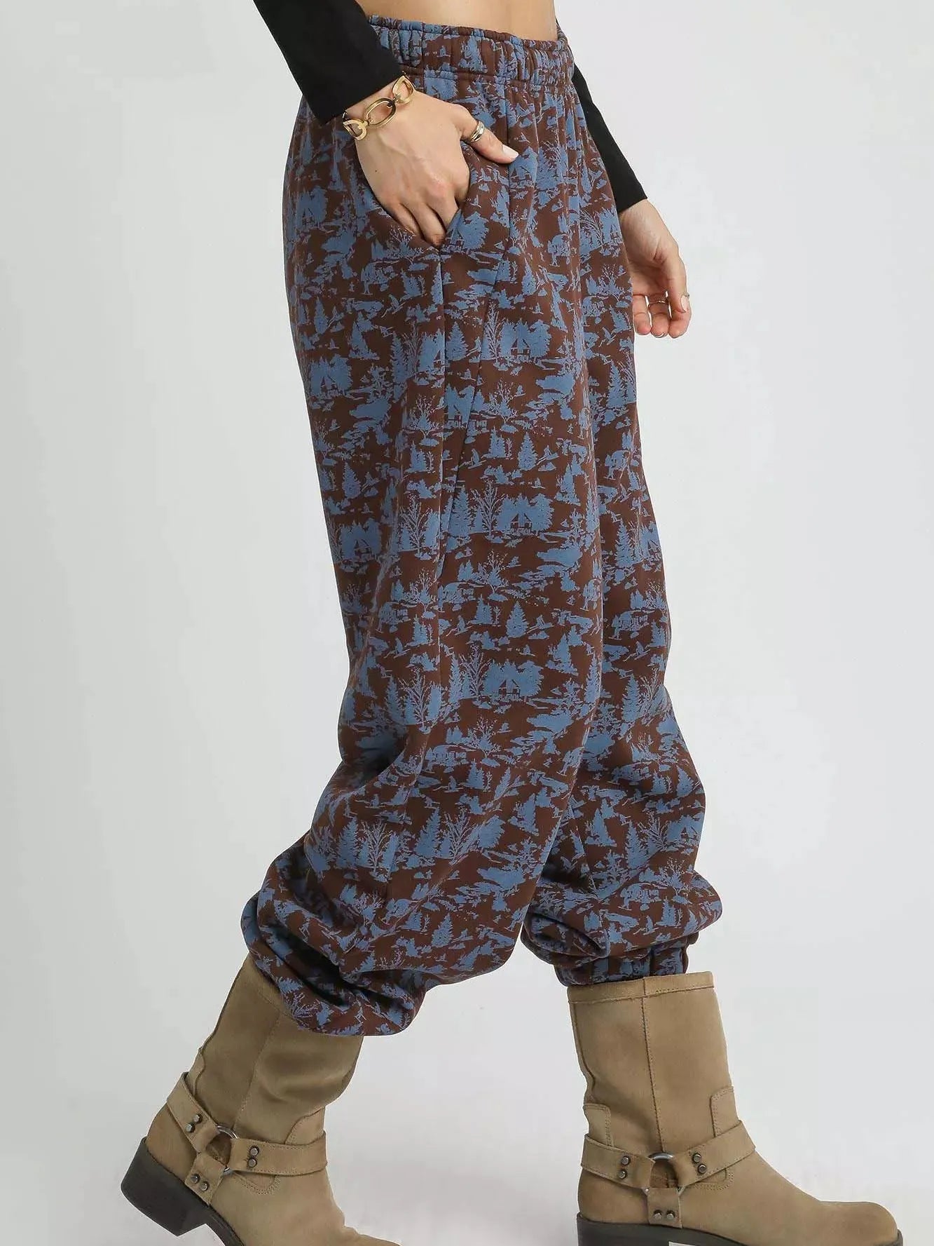 Umgee Scenic Stroll Apres All Day Casual Sweatpants in Brown-Women's Pants-Shop Z & Joxa
